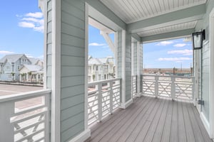 Third King Private Balcony, 2nd Floor