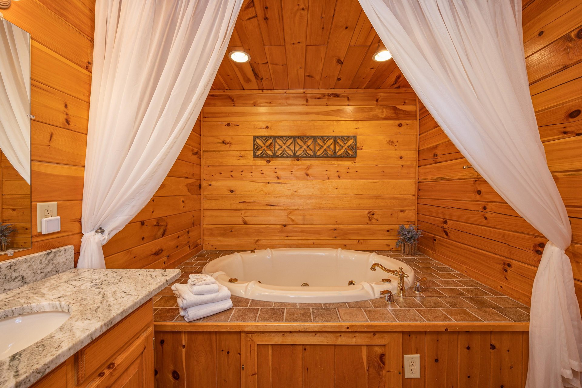 Jacuzzi at Eagles Sunrise, a 2 bedroom cabin rental located in Pigeon Forge
