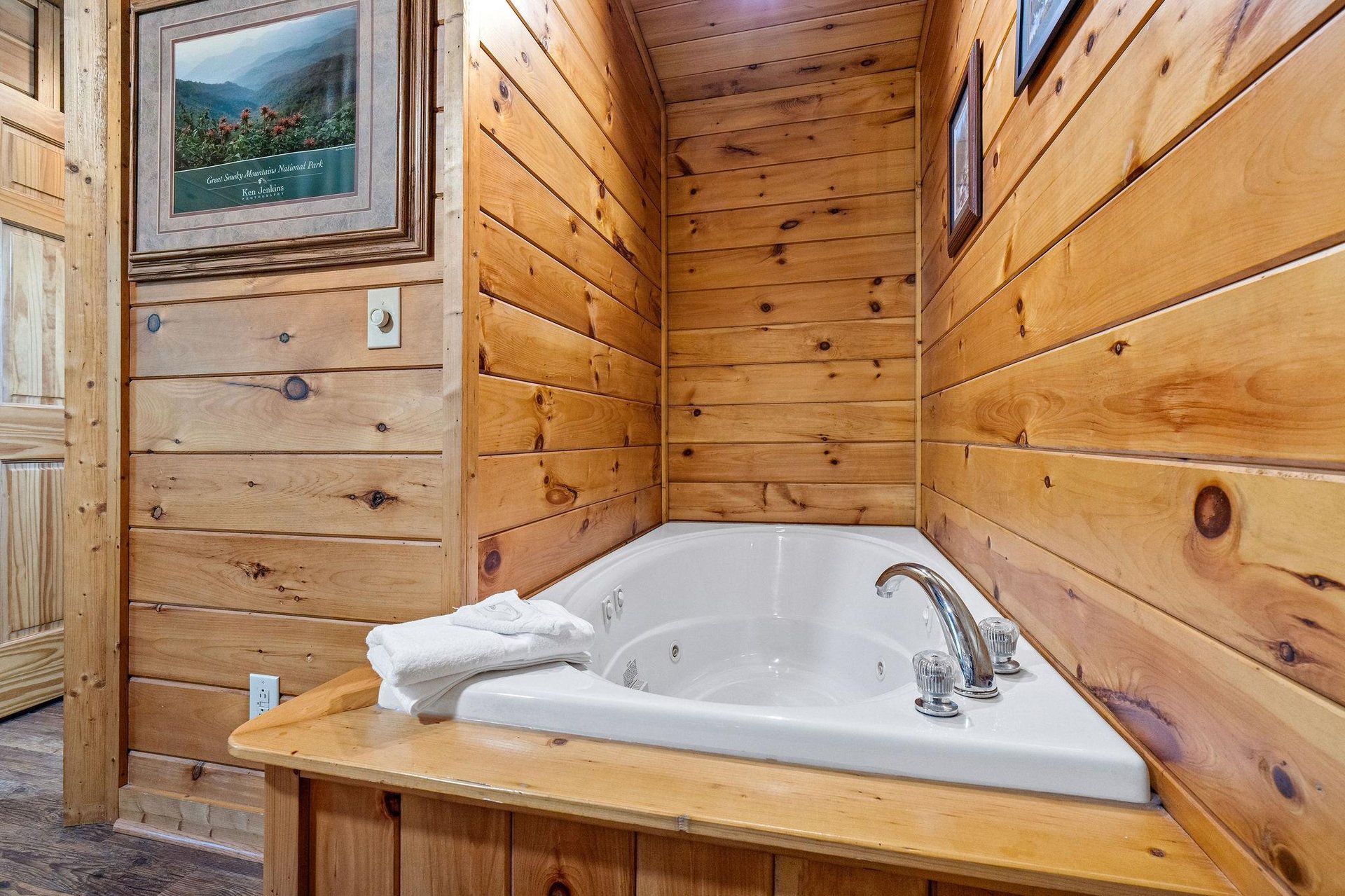 jacuzzi tub in bedroom
