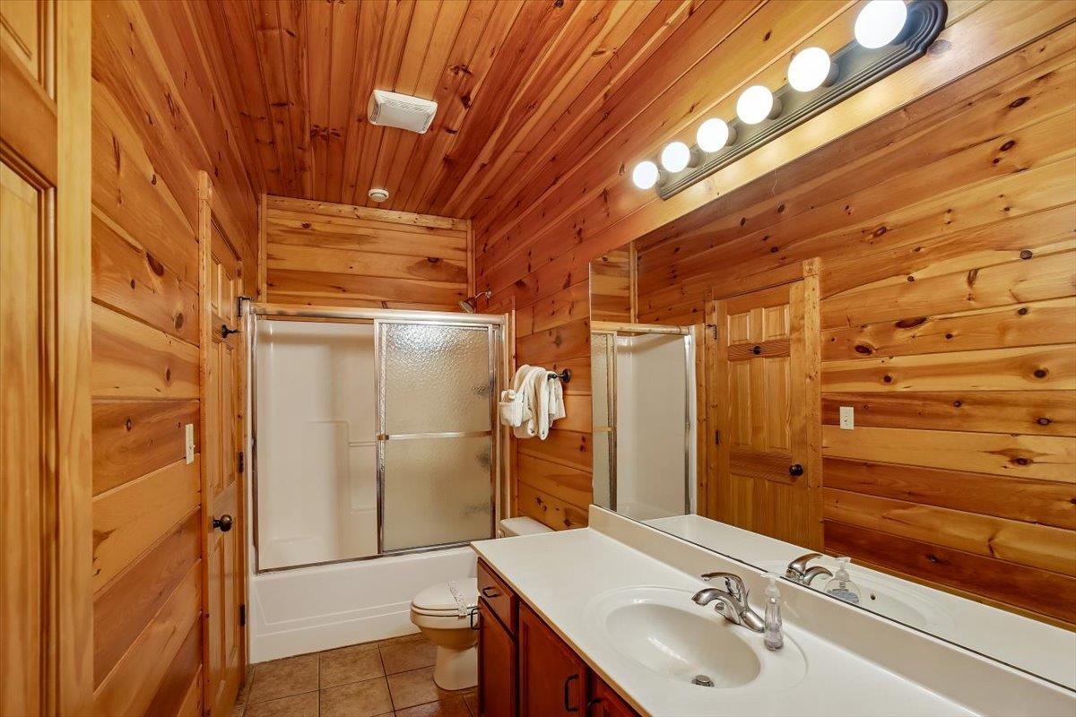 13Primary Bath