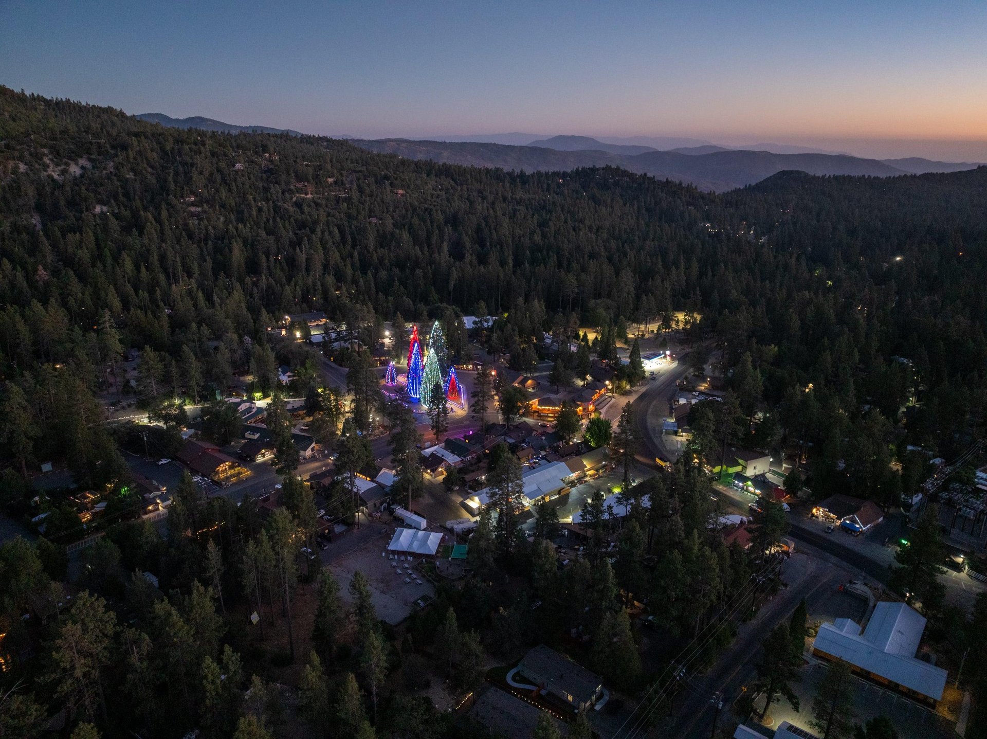 Nearby restaurants, shopping, and more