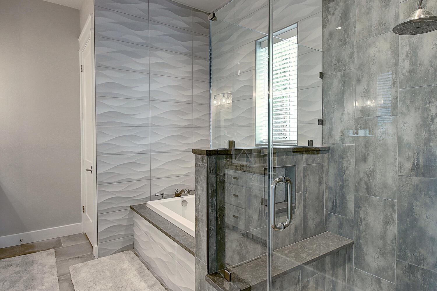 Primary King Bathroom, 1st Floor