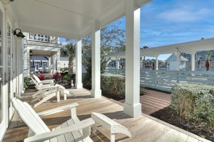 Front Porch, 1st Floor