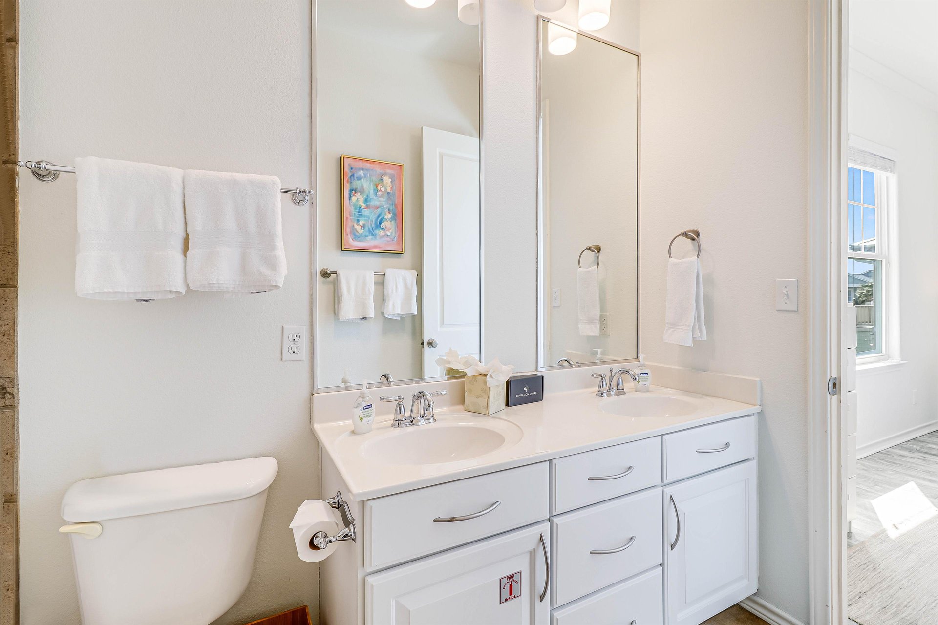 Jack and Jill Bathroom, 2nd Floor