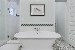 Primary King Bathroom, 1st Floor