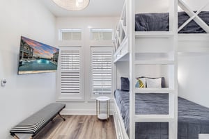 FullFull Bunk Bedroom  Right, 1st Floor