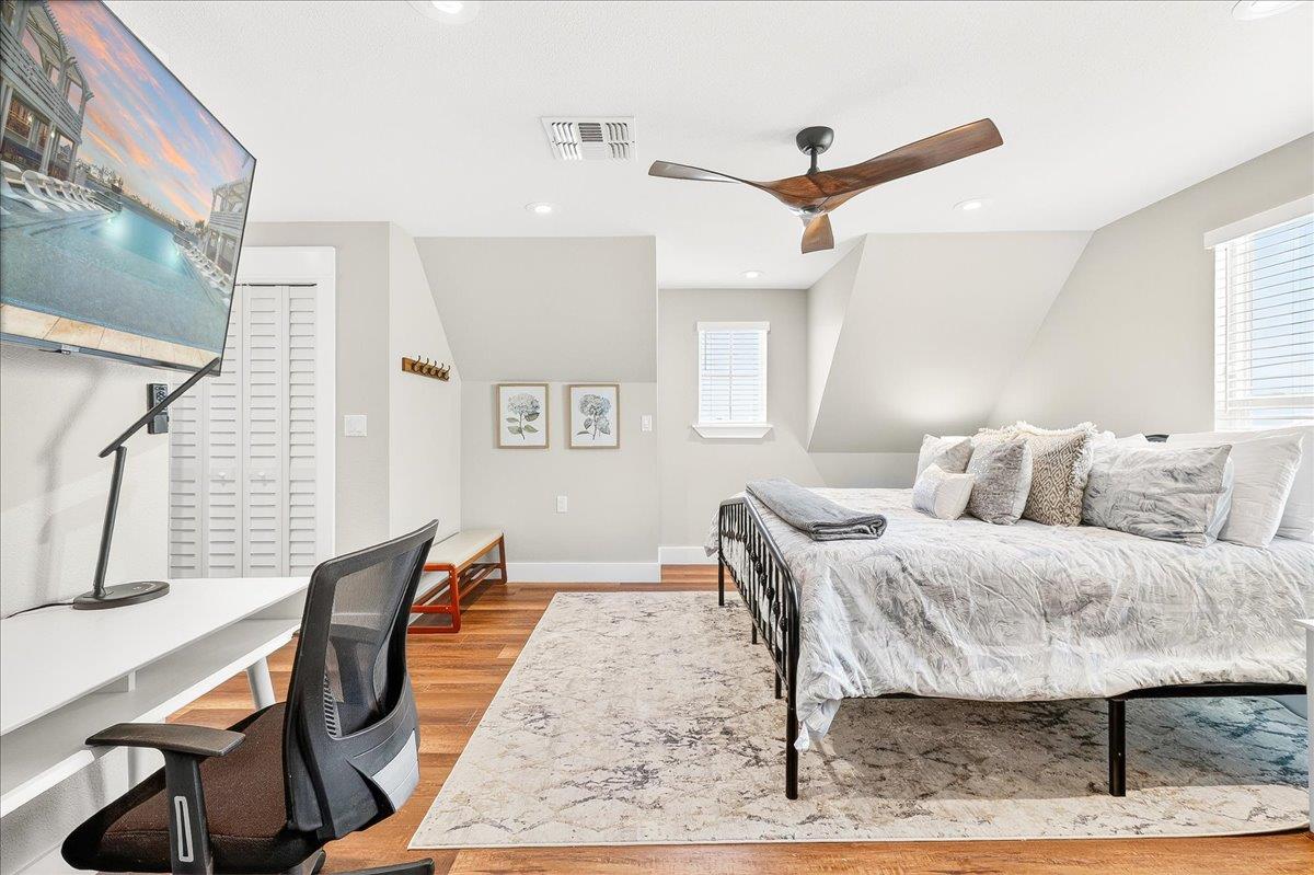 3rd Floor, King Bedroom