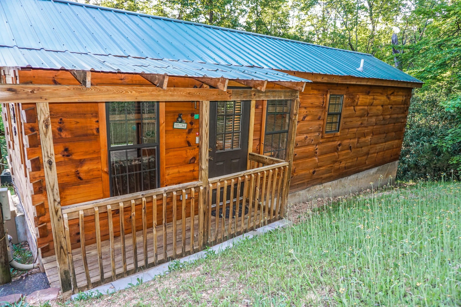 Boogie Bear, a 1bedroom cabin rental located in Gatlinburg