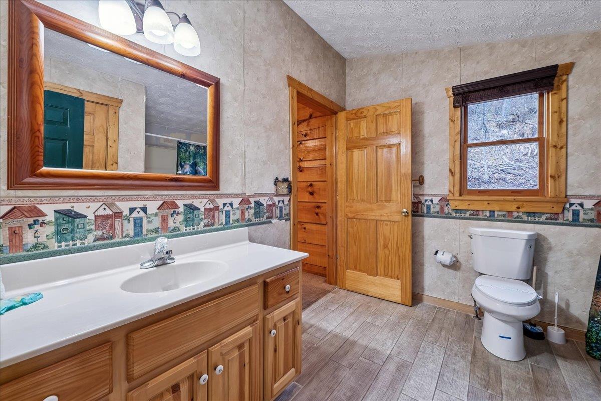 27Primary Bath