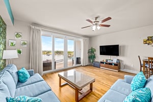 Laketown Wharf 637  Tropical Vibes 5