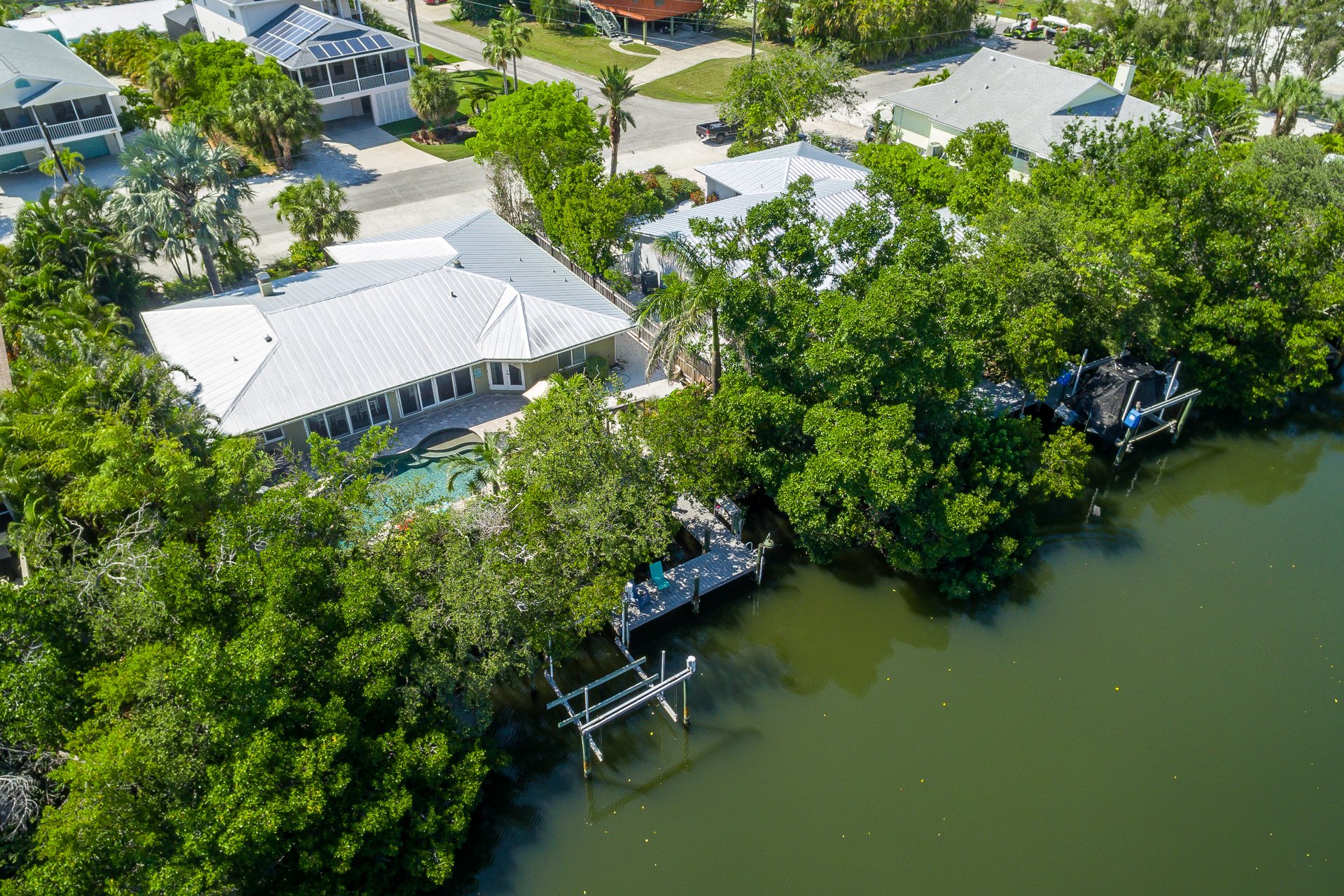 Paradise Pointe 27