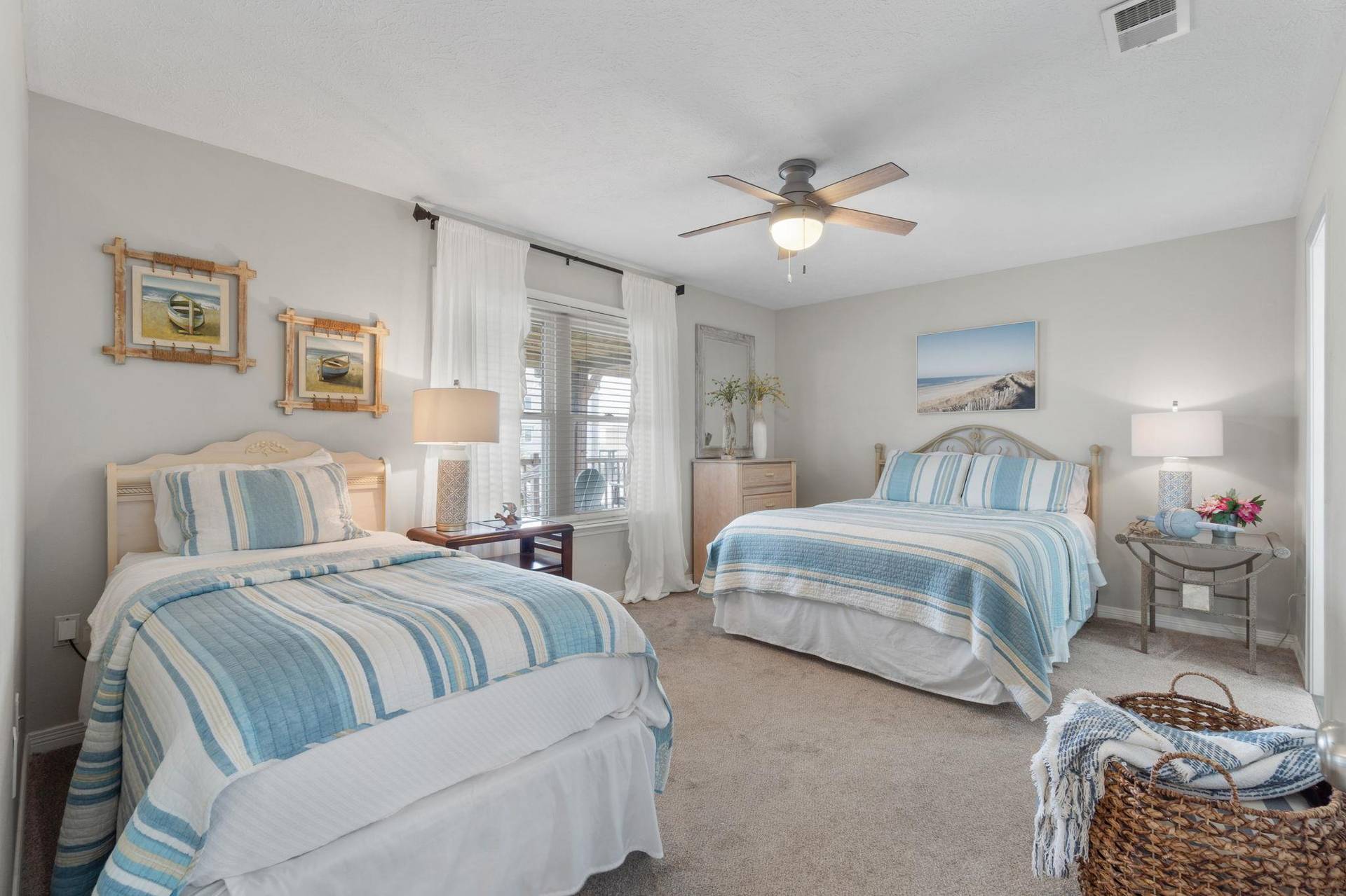Master Bedroom QueenTwin