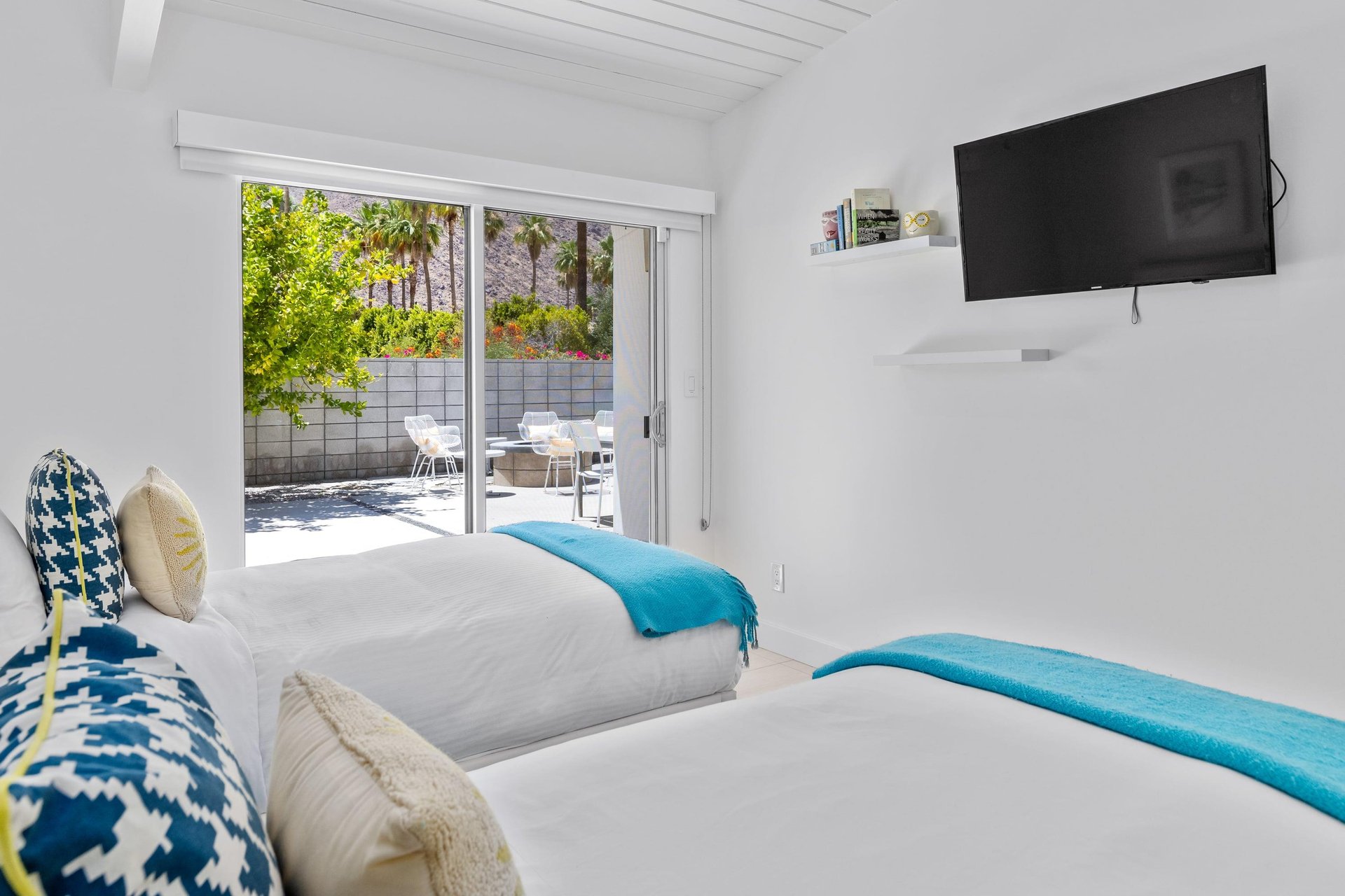 Guest bedroom