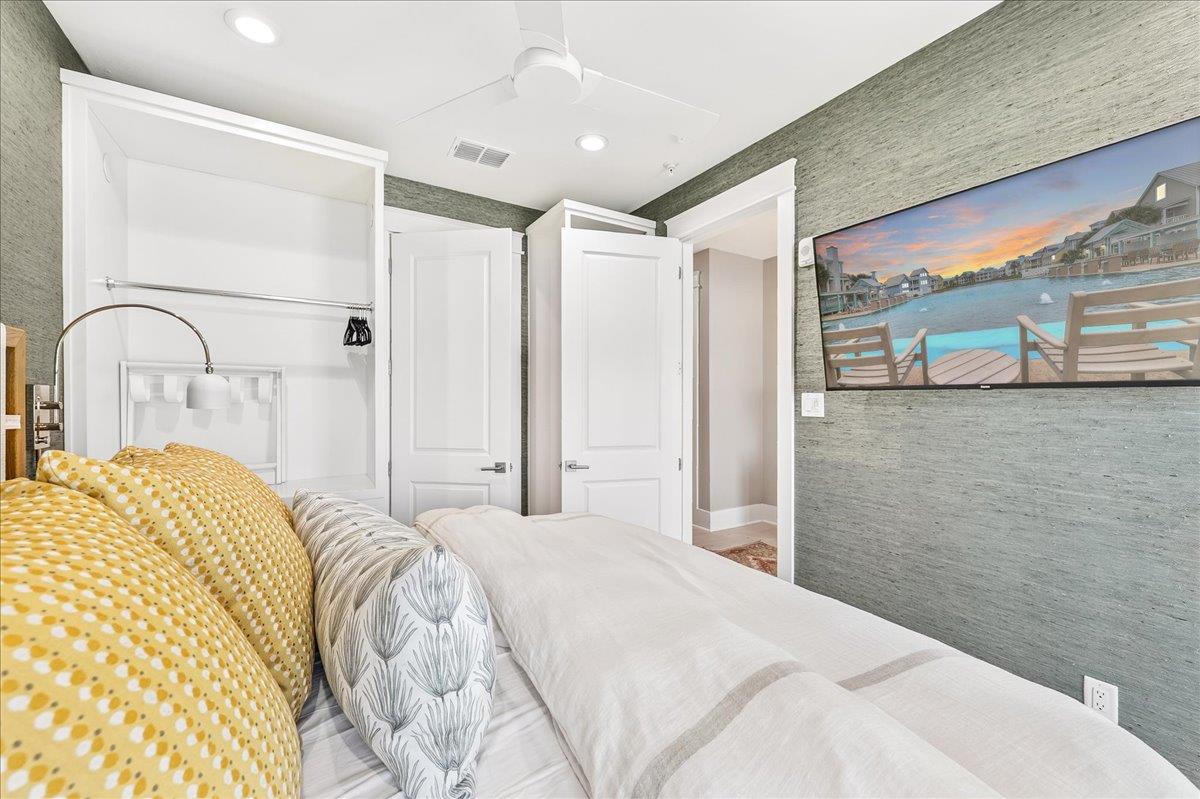 1st Floor, Primary King Bedroom