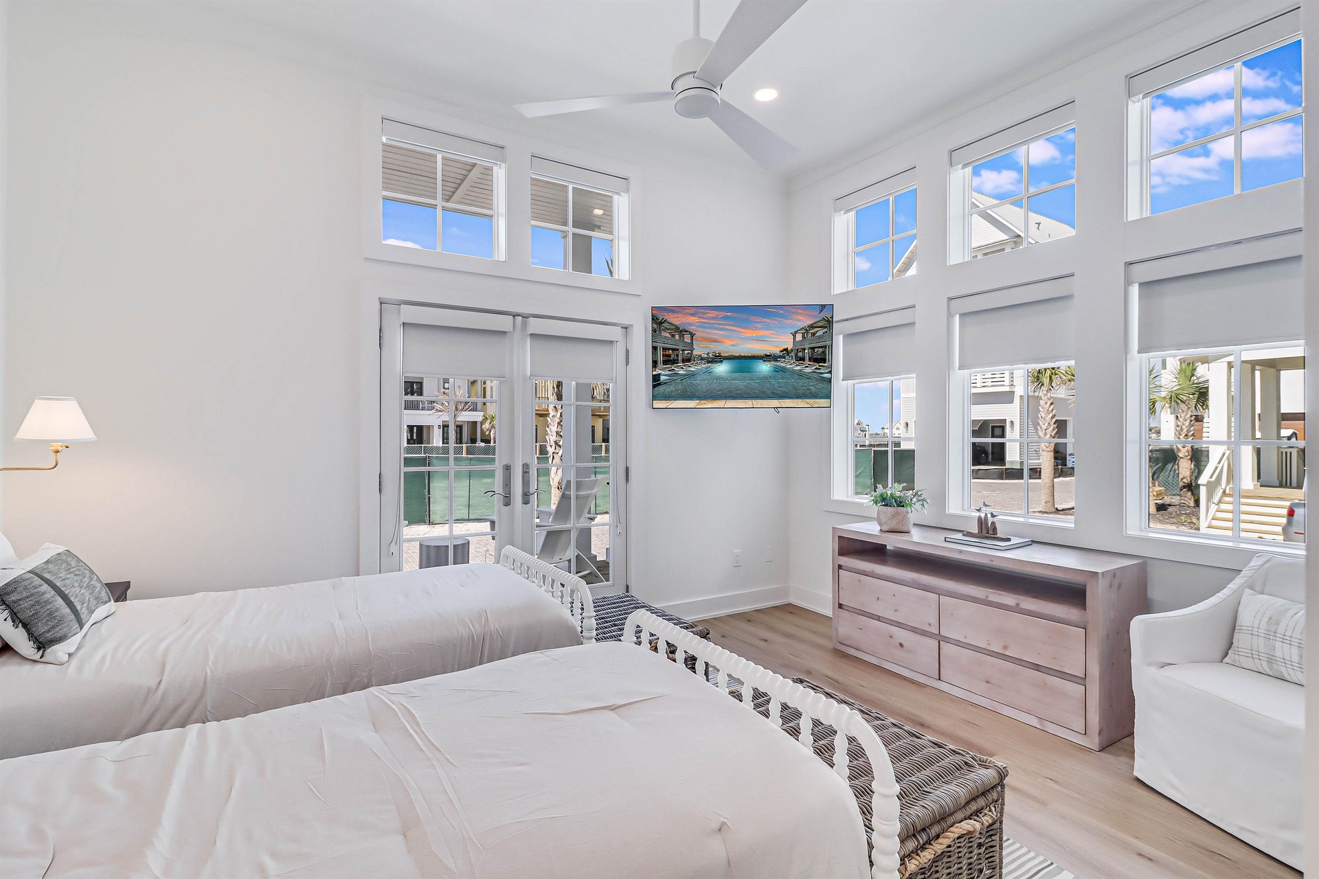 XL Twin Bedroom, 1st Floor