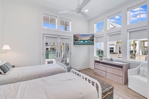 XL Twin Bedroom, 1st Floor