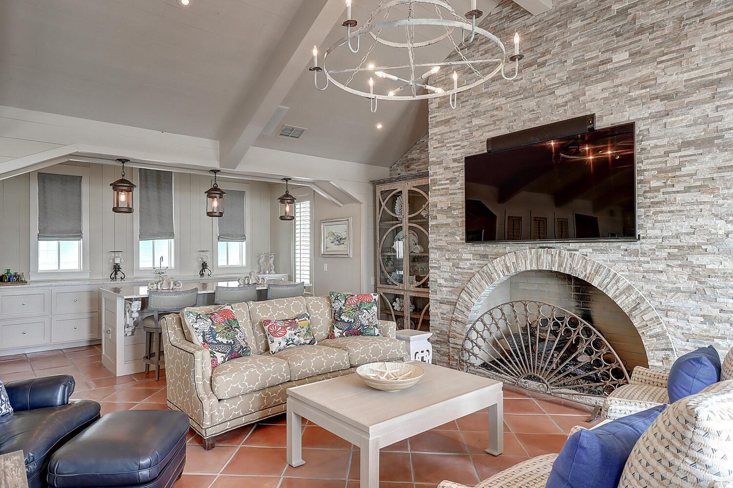 3rd Floor Living Area