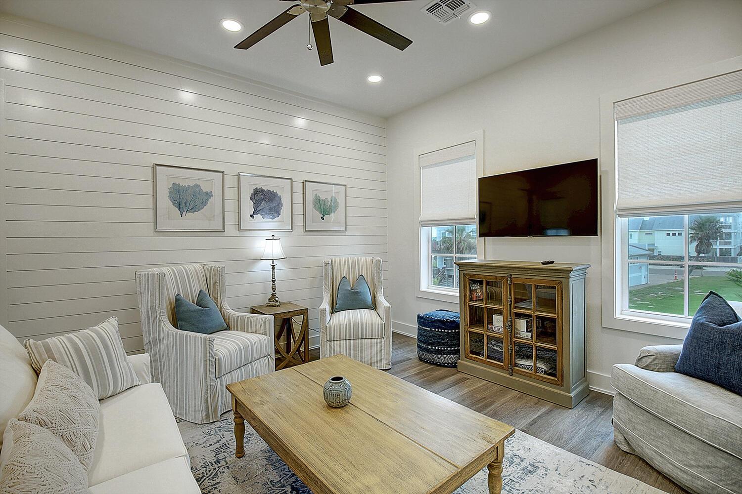 Living Area, 2nd Floor