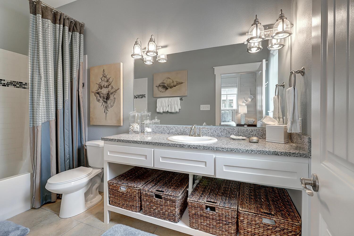 1st Floor, Primary King Bathroom