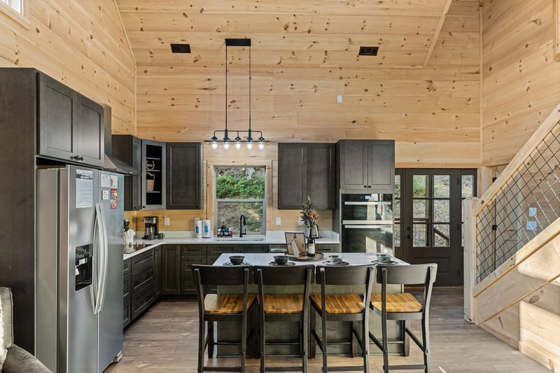 rockytoplodge8