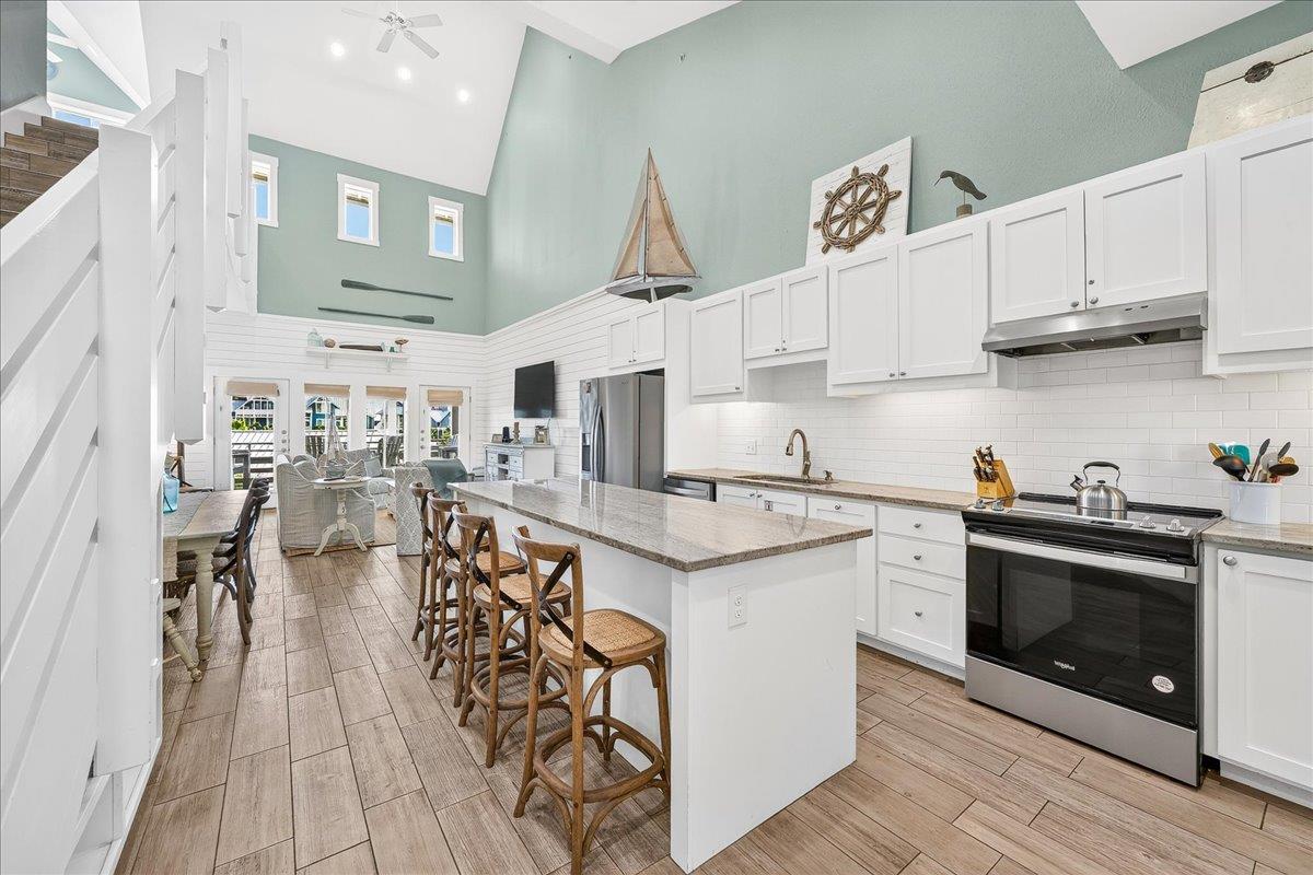 Kitchen, 1st Floor