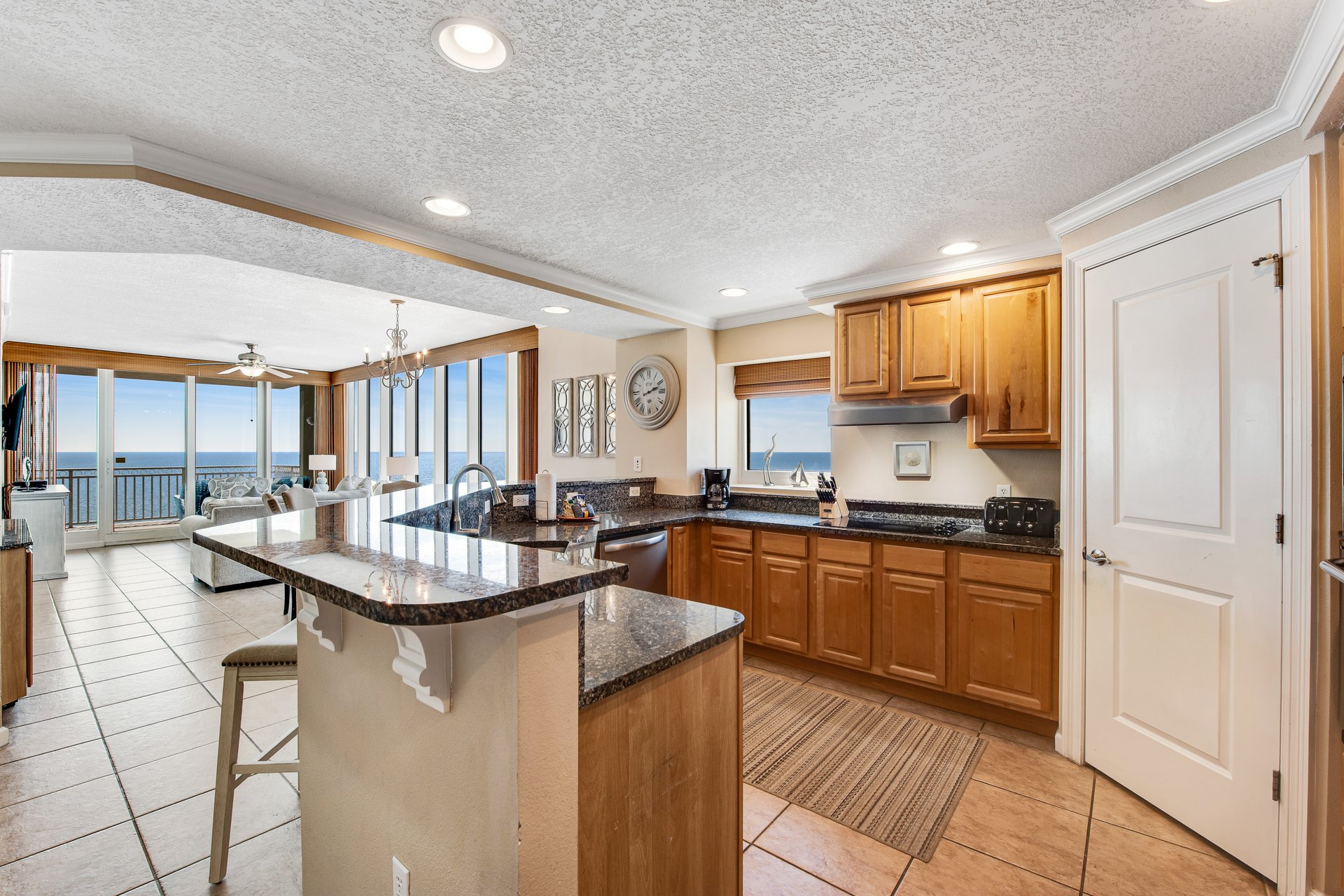 The Colonnades 1503 6