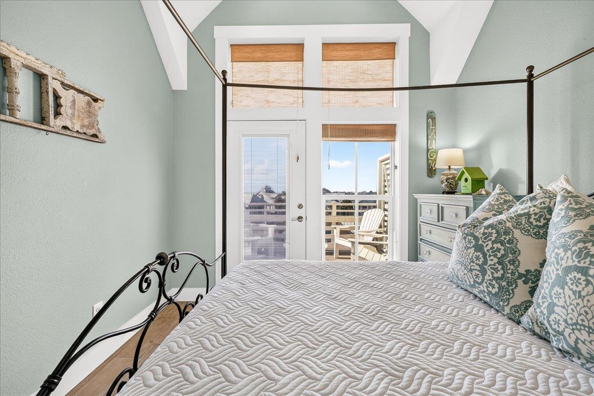 2nd Queen Bedroom, 2nd Floor