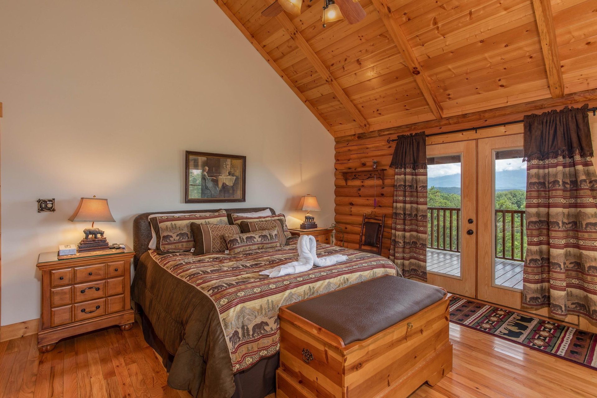 King bed with cedar chest