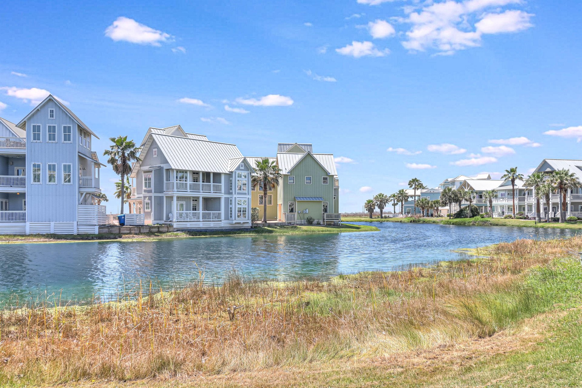 Lakeside Deck View, 1st Floor