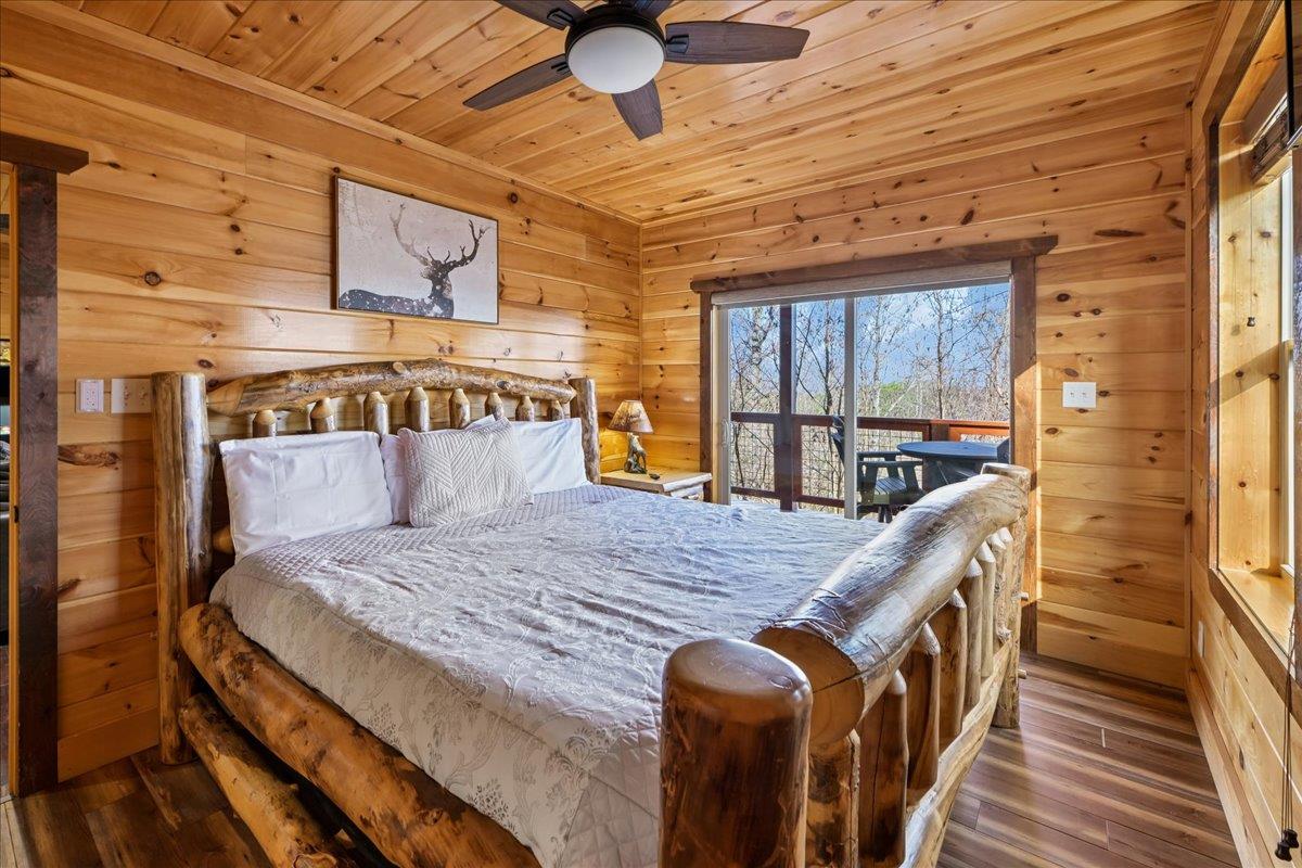 40Bedroom