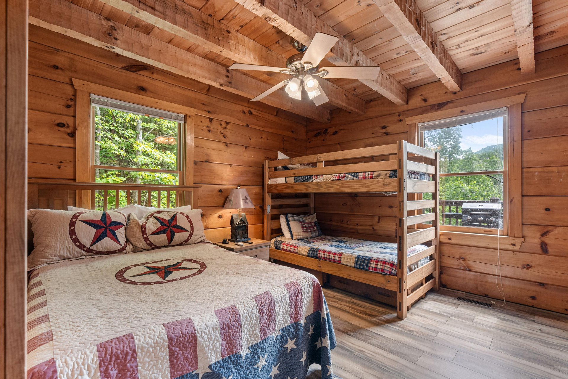 Full Bed and Twin Bunk Beds