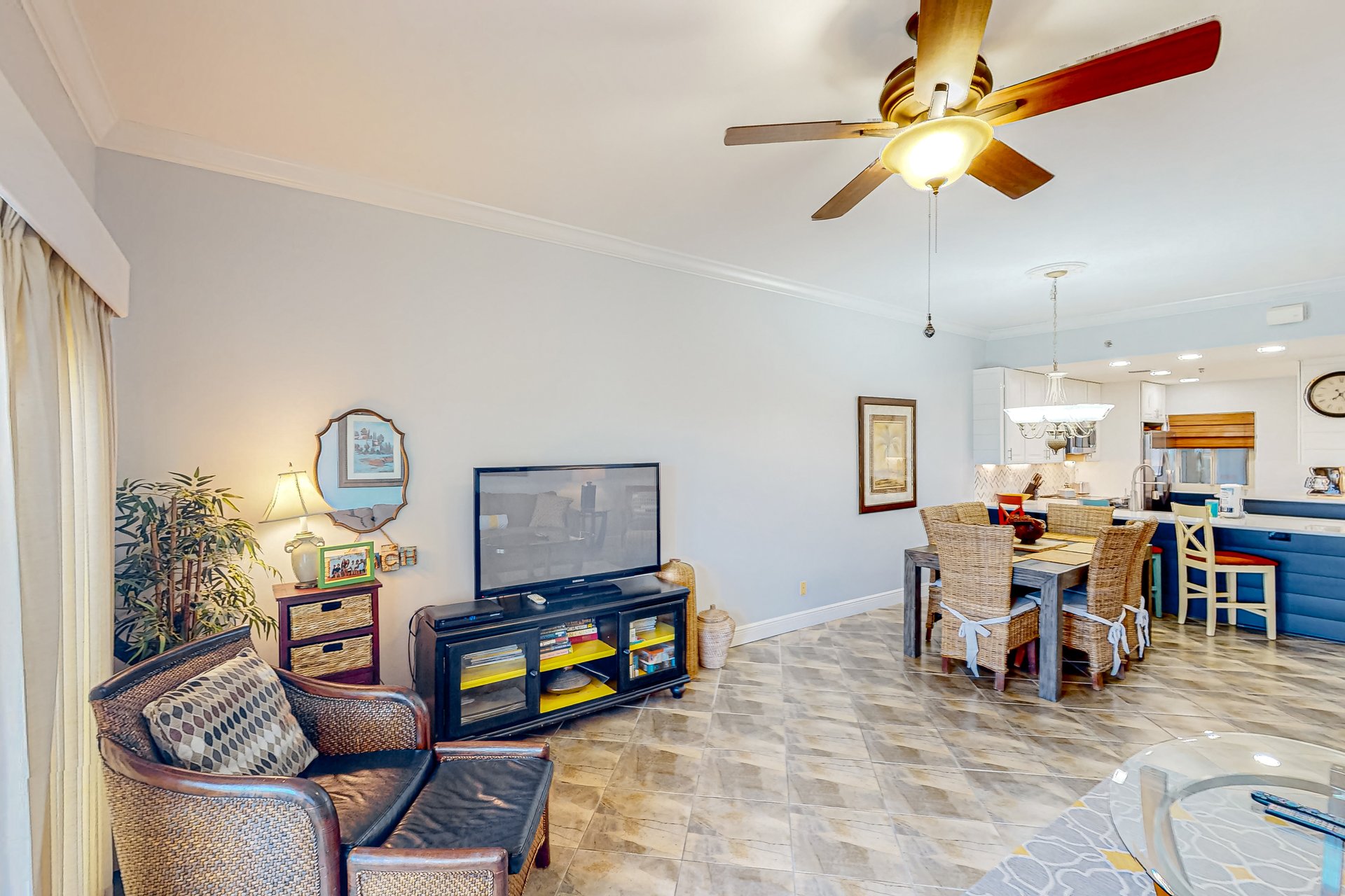 TOPSL Beach Manor 804 7