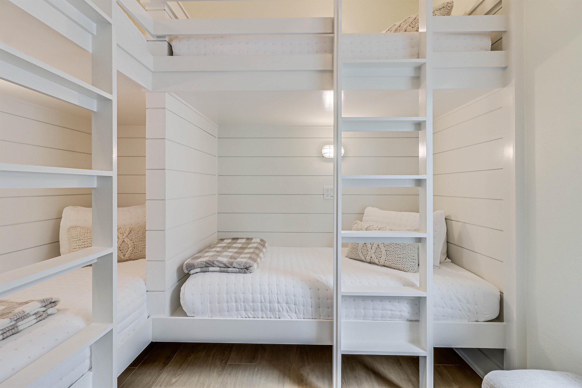 Bunk Room, 2nd Floor
