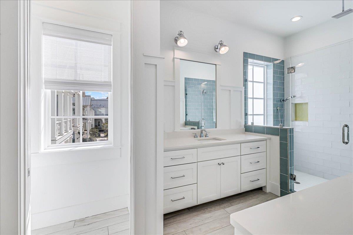 Primary King Ensuite, 2nd Floor