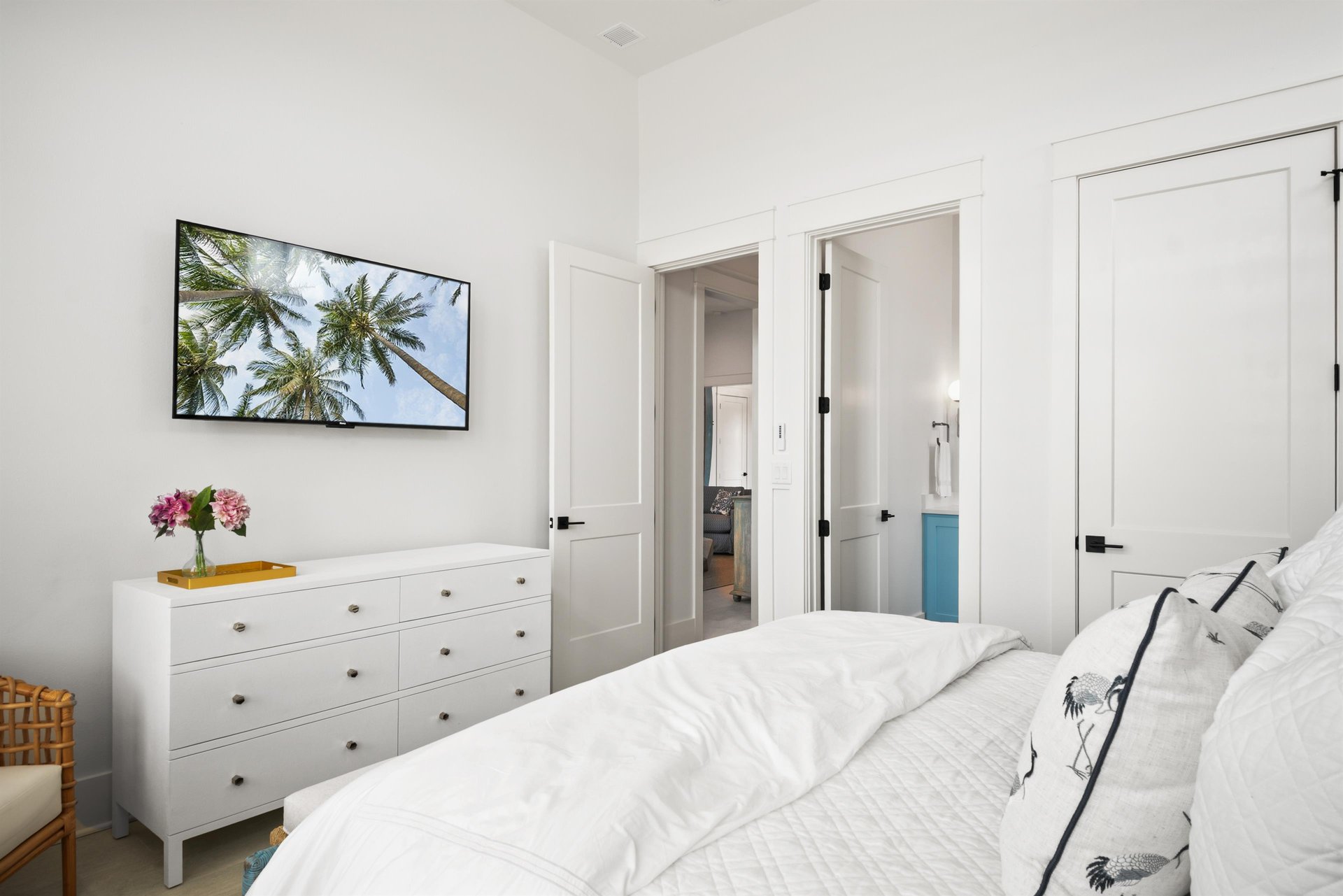 King Bedroom, 1st Floor