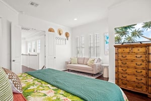 King Bedroom, 2nd Floor