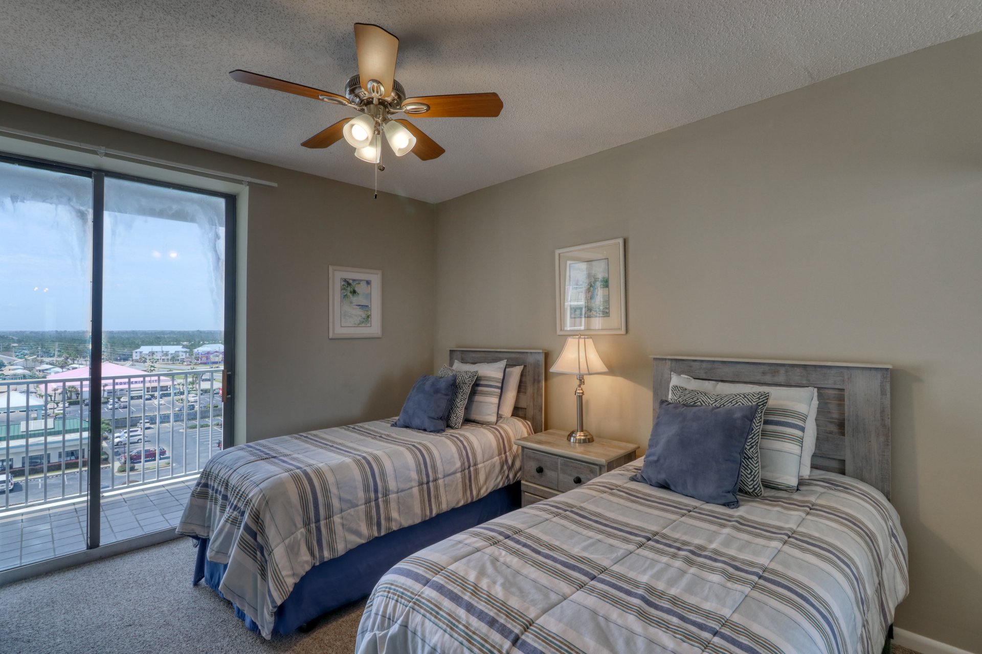 Pelican Pointe 806 20