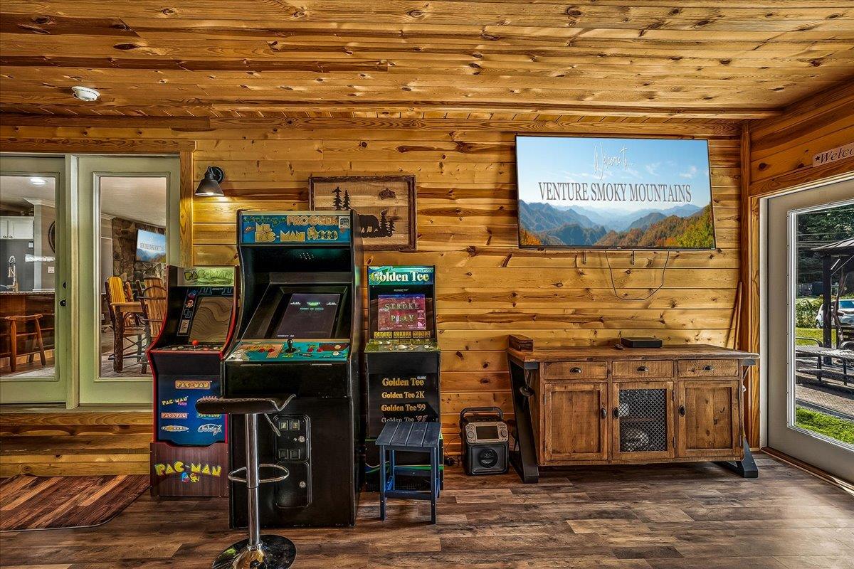 070Game Room