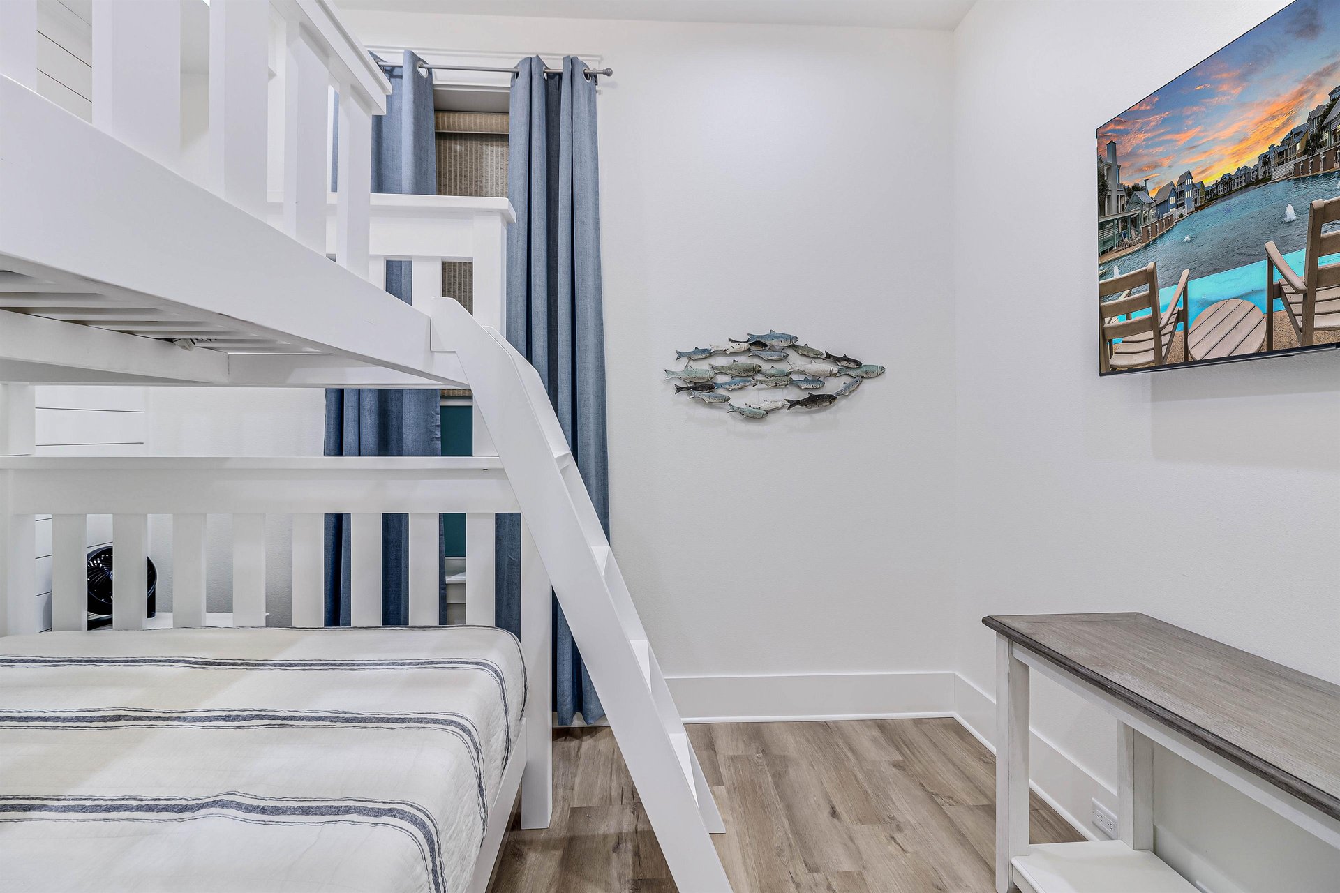 Bunk Room, First Level