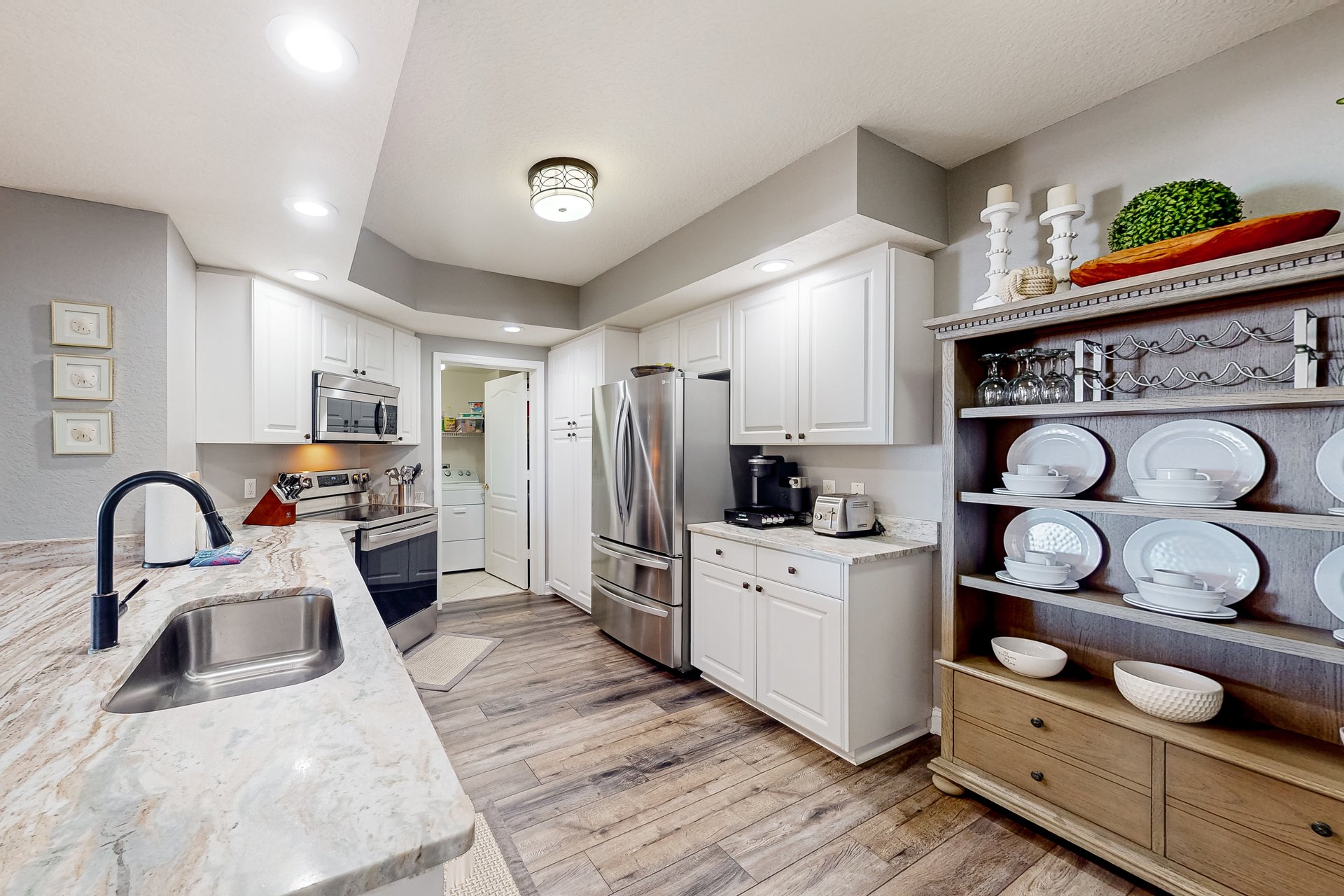 Mandalay Beach Club San Marco 403 12