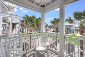 Lawnside Left Balcony, 2nd Floor