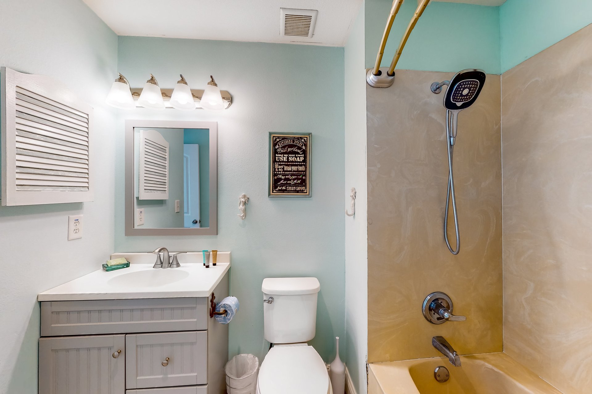 Poolside Villas 206 10