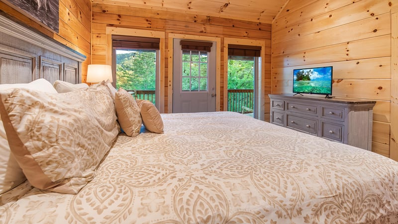 king bed