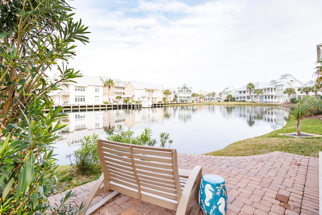 1st Floor, Back Patio