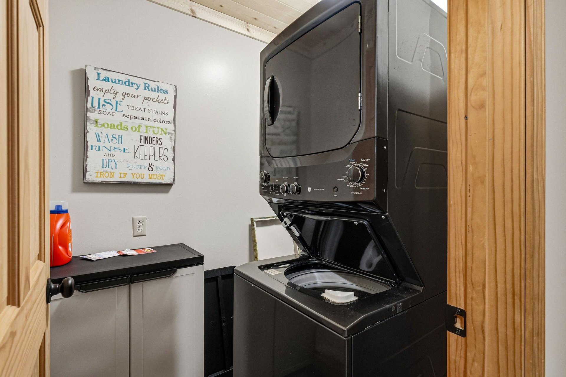 Your inunit washer and dryer makes it easy to keep up with laundry during your stay, adding a convenient touch to your home away from home.