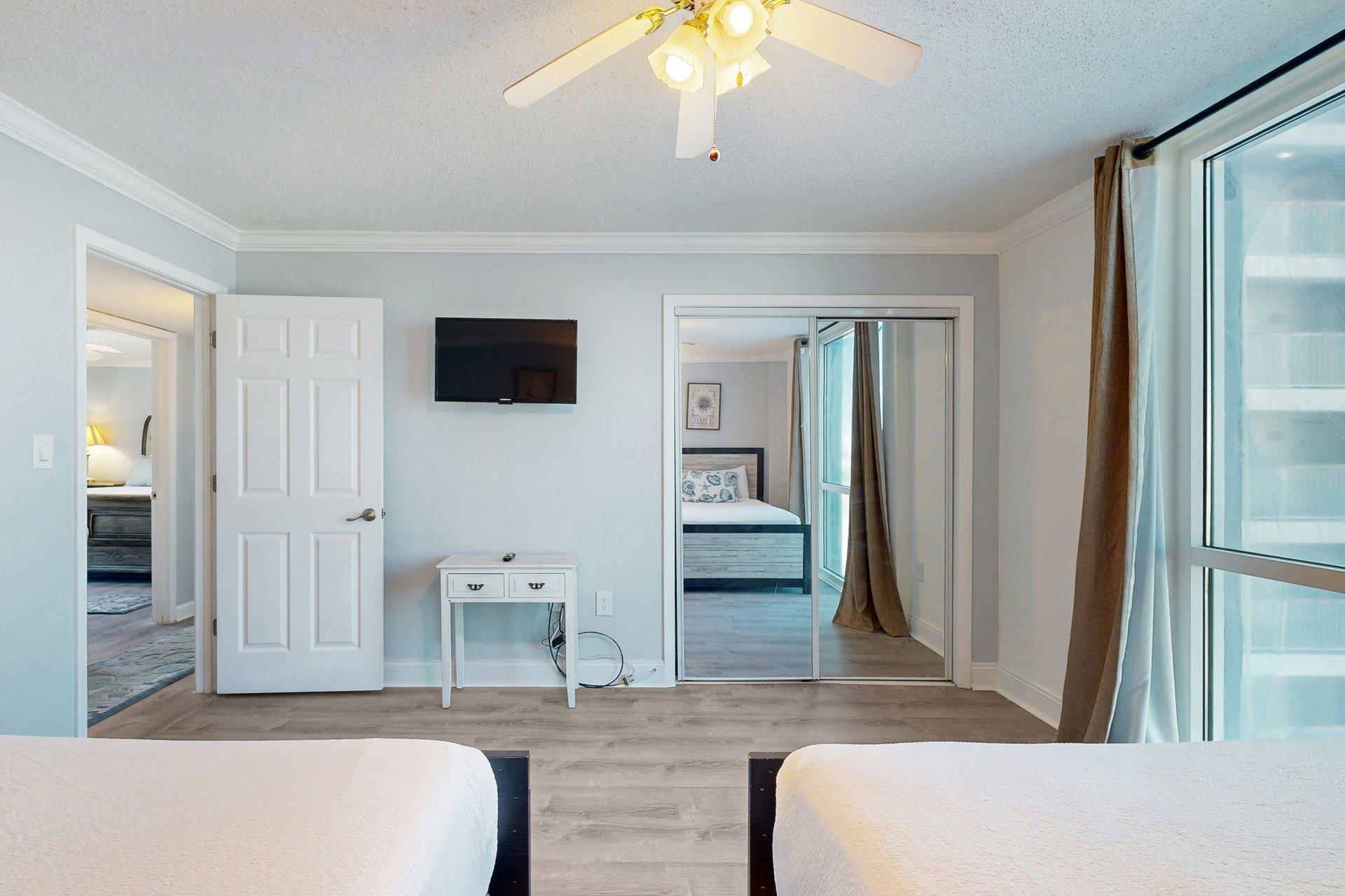 Shoreline Towers 3071 22