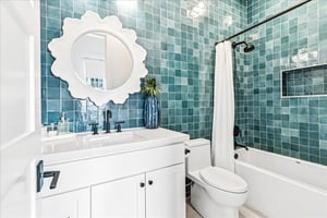 Bunk Bathroom, 1st Floor