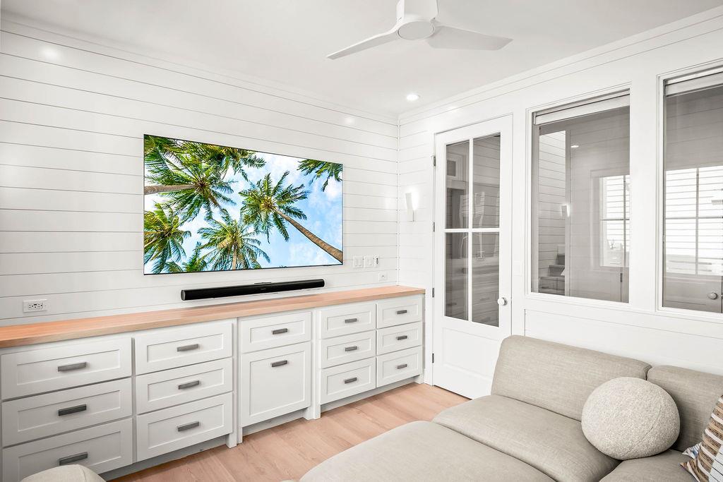 Enclosed Living Room, 1st Floor