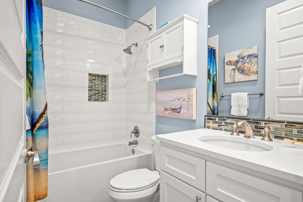 Hallway Bathroom, 1st Floor