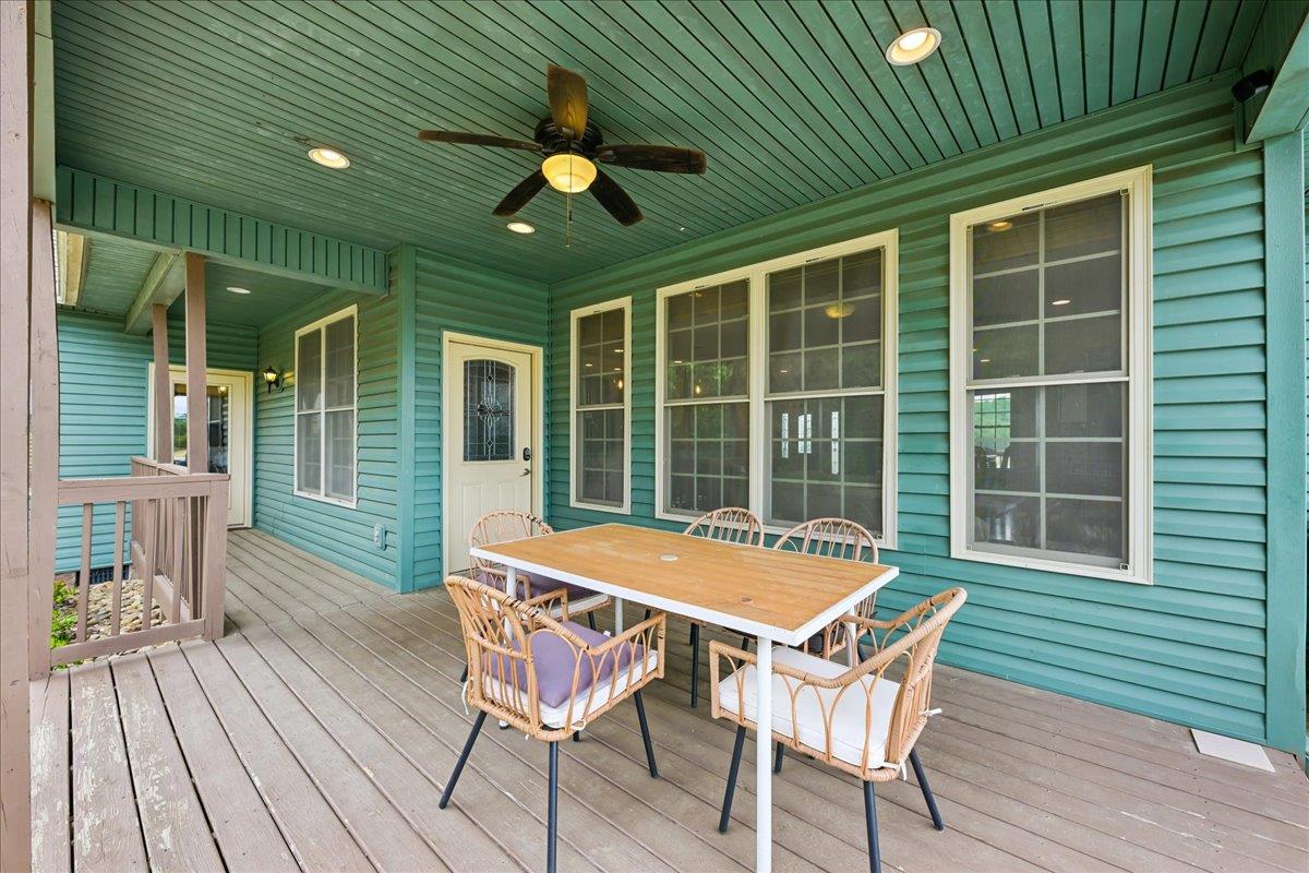 67Balcony